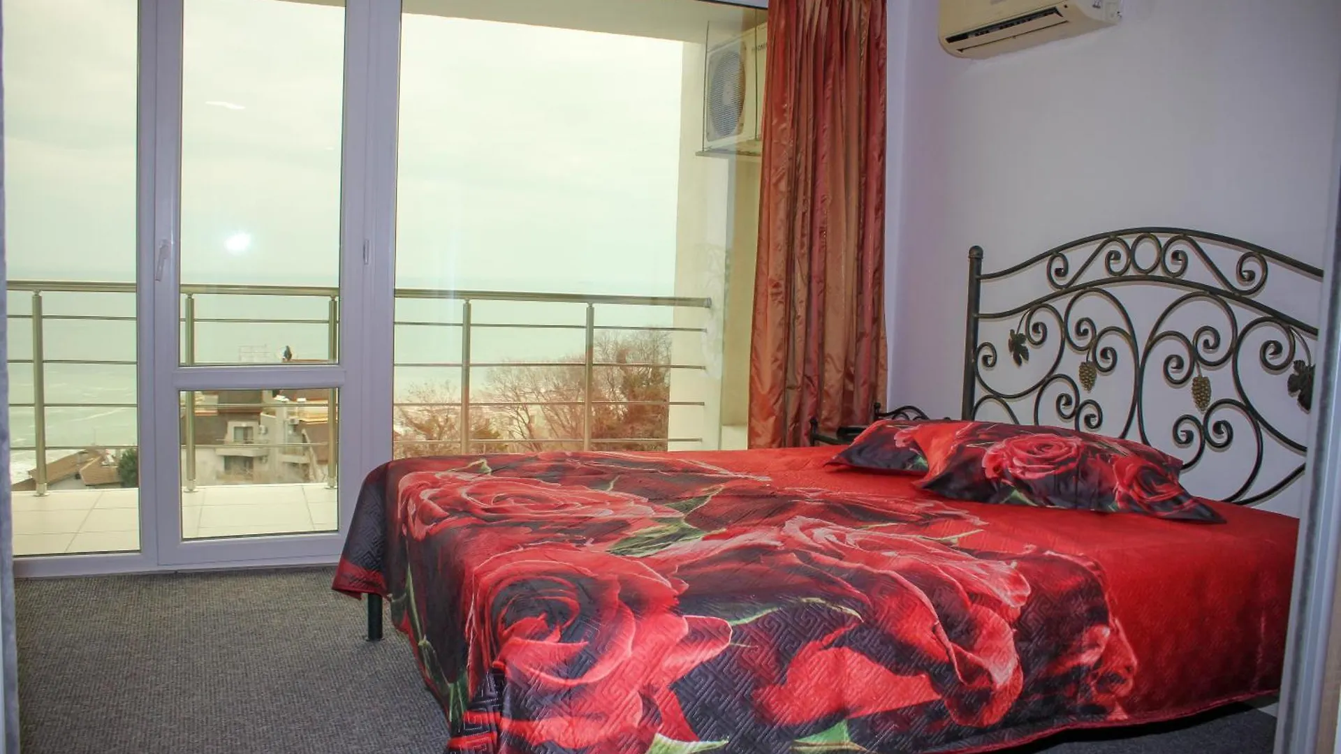 Апартаменти Дача Varna Apartment